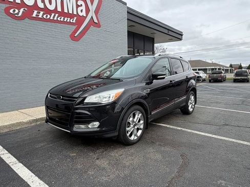 Used 2015 Ford Escape Titanium image 2