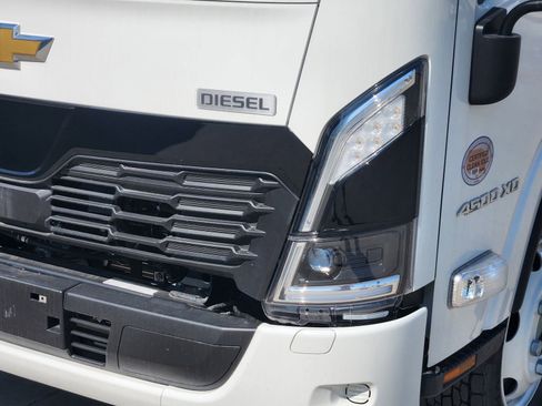 New 2025 Chevrolet Low Cab Forward 4500 XD image 5
