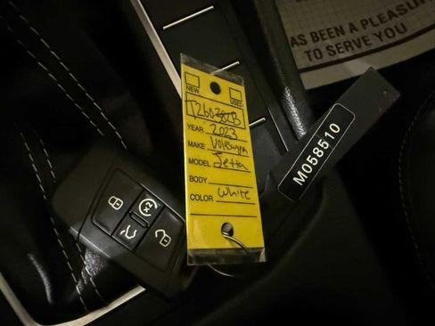 Certified 2023 Volkswagen Jetta SE image 38