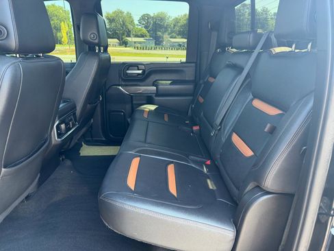 Used 2021 GMC Sierra 2500 AT4 w/ AT4 Premium Plus Package AWD/4WD image 12