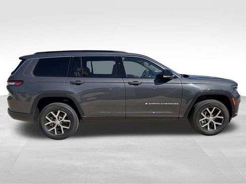 New 2025 Jeep Grand Cherokee L Limited w/ Luxury Tech Group II RWD image 10
