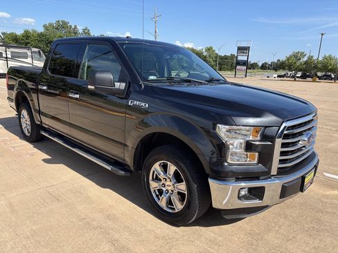 Used 2015 Ford F150 XLT w/ Equipment Group 302A Luxury RWD image 4