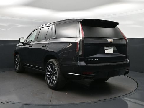 Used 2022 Cadillac Escalade Sport w/ Touring Package AWD/4WD image 5