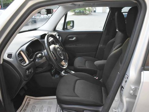 Used 2016 Jeep Renegade Latitude AWD/4WD image 7