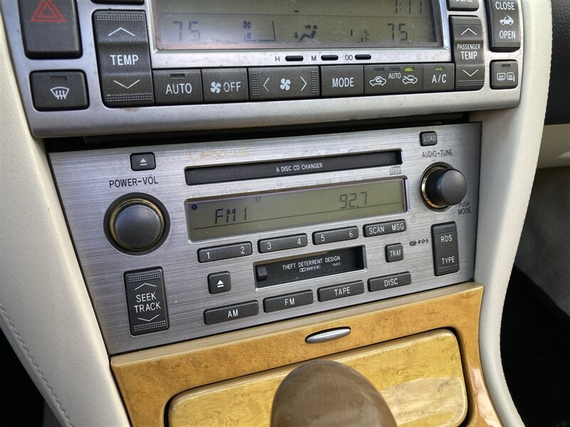 Used 2002 Lexus SC 430 Convertible RWD image 28