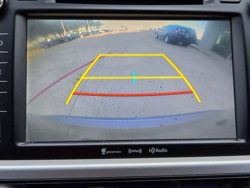 Used 2018 Toyota Highlander Limited FWD image 22