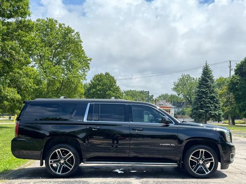 Used 2015 GMC Yukon XL SLE w/ Convenience Package AWD/4WD image 9