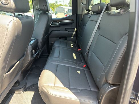 Used 2022 Chevrolet Silverado 1500 RST AWD/4WD image 15