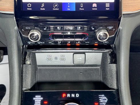 Used 2022 Jeep Grand Cherokee Summit w/ Luxury Tech Group V AWD/4WD image 14