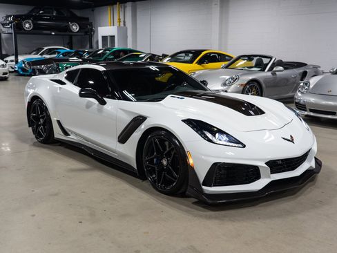 Used 2019 Chevrolet Corvette ZR1 image 11