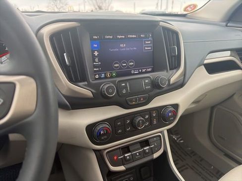 Used 2024 GMC Terrain Denali w/ Denali Premium Package image 32