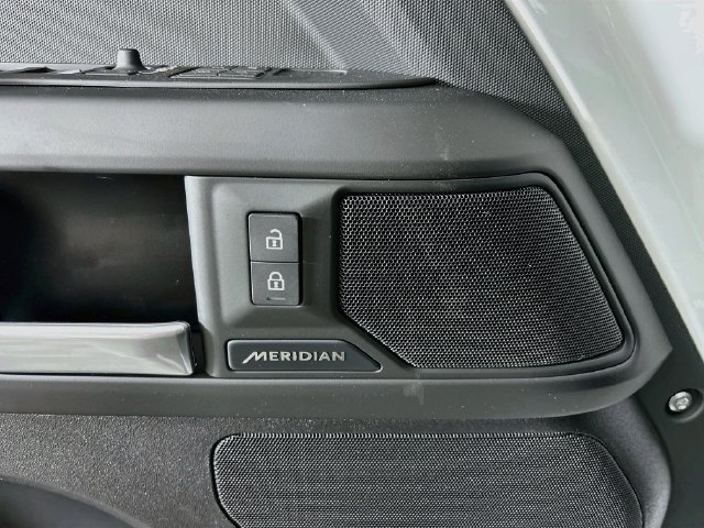 New 2026 Land Rover Defender 110 S AWD/4WD image 20