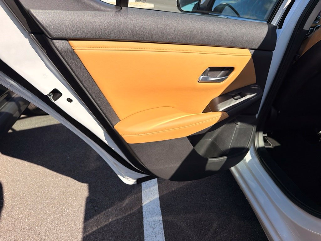 Used 2020 Nissan Sentra SV w/ SV Premium Package FWD image 11