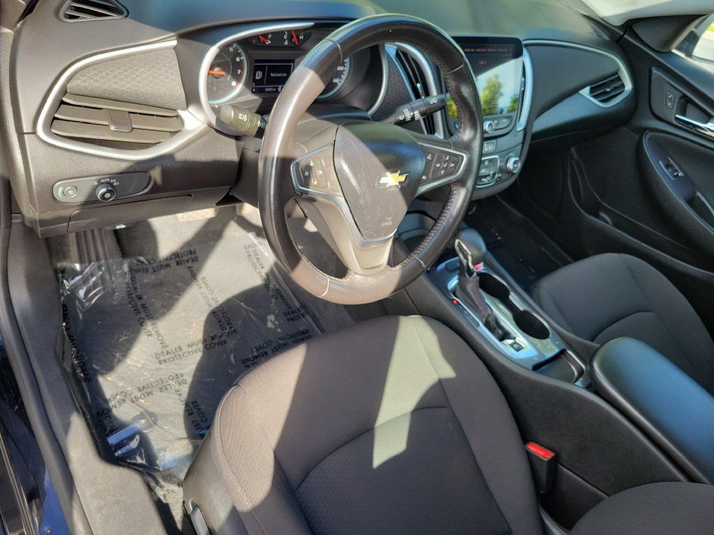 Used 2022 Chevrolet Malibu RS FWD image 23