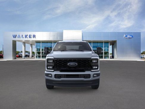 New 2026 Ford F250 Lariat w/ Black Appearance Package AWD/4WD image 6