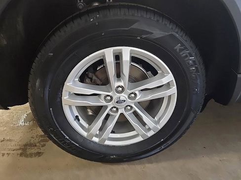 Used 2022 Ford Explorer XLT w/ Equipment Group 202A image 36