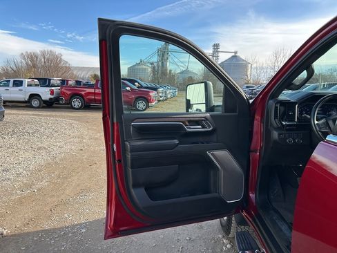 Used 2024 Chevrolet Silverado 3500 High Country w/ High Country Premium Package image 9