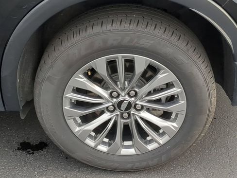 Used 2024 Cadillac XT4 Premium Luxury image 11