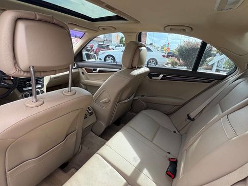 Used 2013 Mercedes-Benz C 250 Sedan image 4