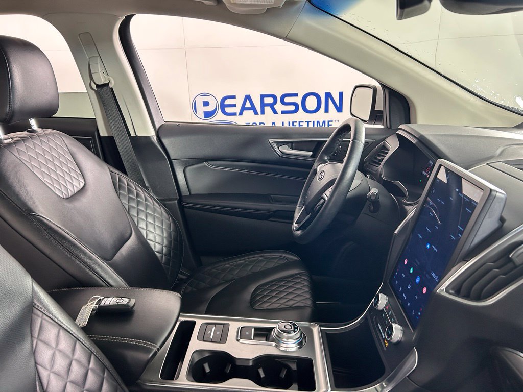 Used 2024 Ford Edge Titanium w/ Equipment Group 301A AWD/4WD image 19