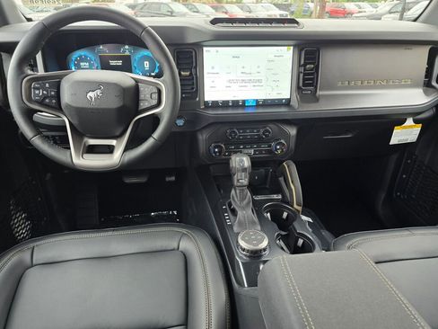 New 2026 Ford Bronco Badlands AWD/4WD image 16