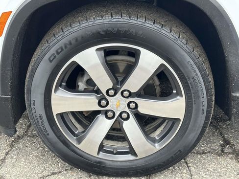 Certified 2023 Chevrolet Traverse LT w/ LT Premium Package image 9