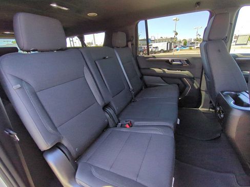 New 2026 Chevrolet Suburban LS RWD image 26