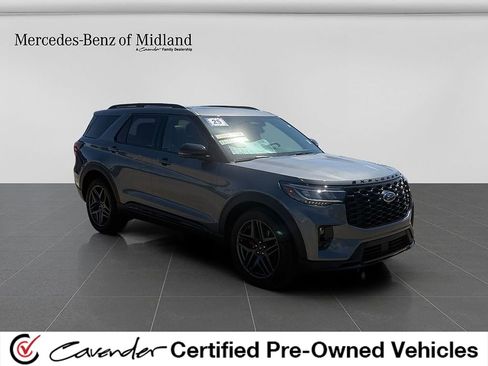 Used 2025 Ford Explorer ST AWD/4WD image 1
