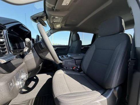 New 2026 GMC Sierra 1500 SLE image 16