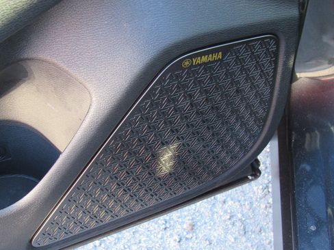 Used 2025 Mitsubishi Outlander SEL image 15