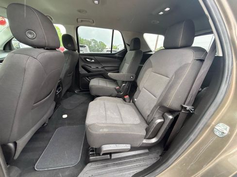Used 2020 Chevrolet Traverse LT FWD image 15
