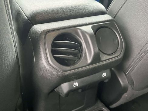 Used 2021 Jeep Wrangler Unlimited Sport image 19