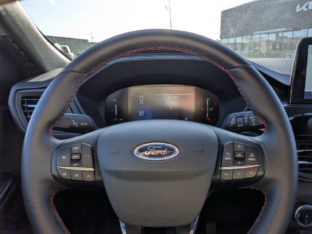 Used 2025 Ford Escape ST-Line Select AWD/4WD image 21