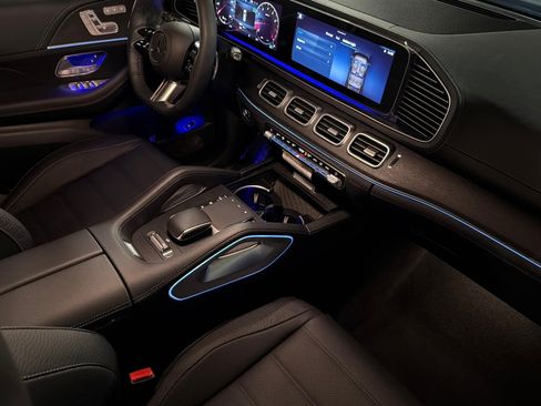 New 2026 Mercedes-Benz GLS 580 4MATIC image 15