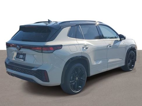 New 2026 Volkswagen Tiguan SE R-Line FWD image 4