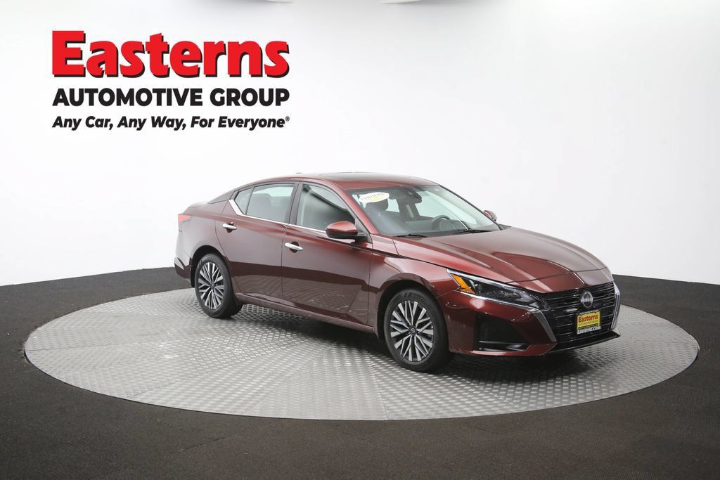 Used 2024 Nissan Altima 2.5 SV w/ SV Premium Package AWD/4WD image 50