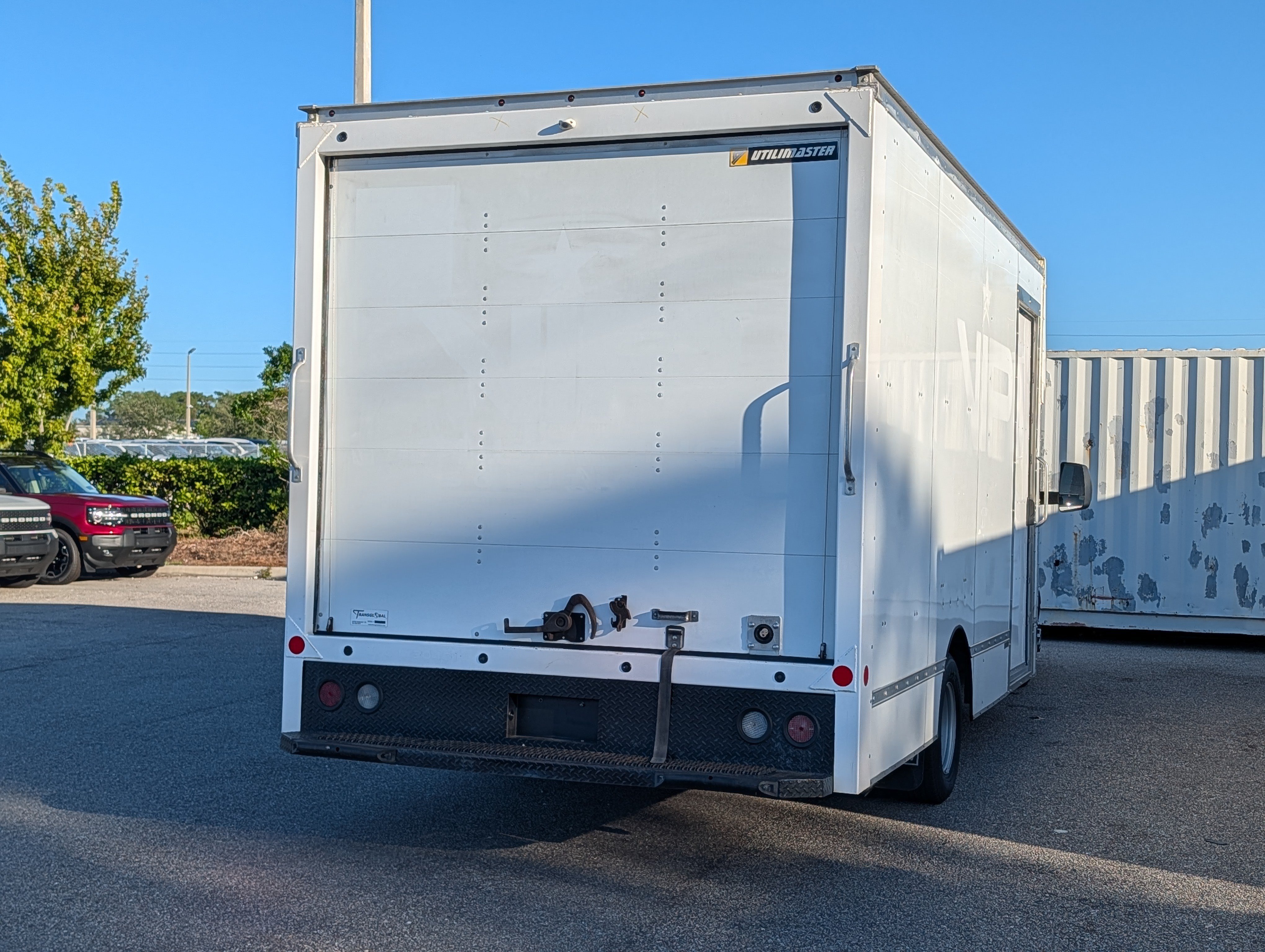 Used 2021 Chevrolet Express 3500 w/ Power Convenience Package RWD image 5