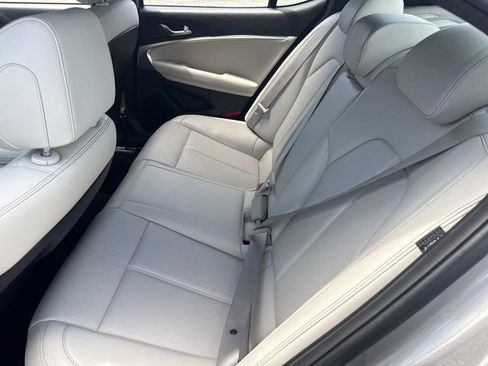 Used 2024 Genesis G70 2.5T RWD image 14