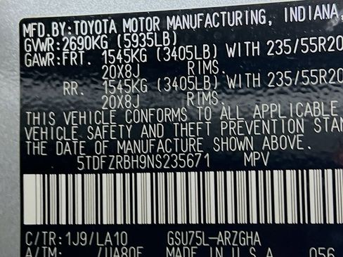 Used 2022 Toyota Highlander Platinum AWD/4WD image 29