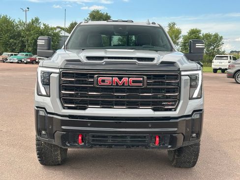 Used 2025 GMC Sierra 2500 AT4X AWD/4WD image 36