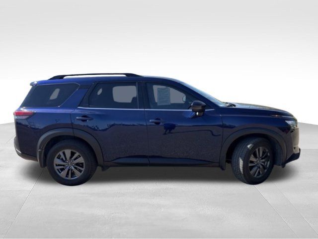 Certified 2024 Nissan Pathfinder SV FWD image 9
