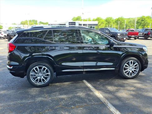 Used 2023 GMC Terrain Denali w/ Denali Premium Package AWD/4WD image 8