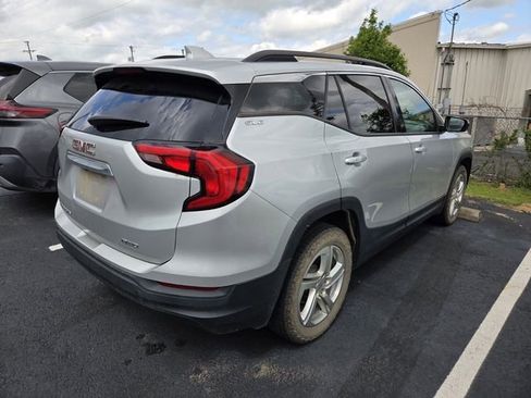 Used 2018 GMC Terrain SLE w/ Driver Convenience Package image 9