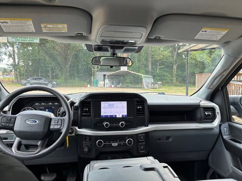 Used 2022 Ford F150 XL w/ Trailer Tow Package image 14