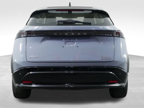 Used 2023 Nissan Ariya AWD image 9