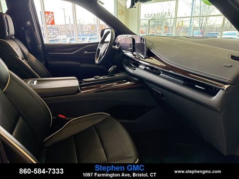 Certified 2023 Cadillac Escalade Premium Luxury image 30