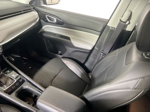 Used 2022 Jeep Compass Limited AWD/4WD image 22