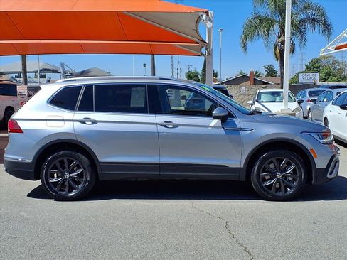 Used 2024 Volkswagen Tiguan Wolfsburg Edition image 3