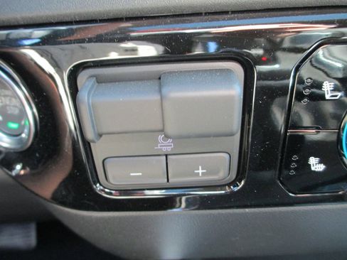 New 2026 GMC Sierra 1500 Elevation w/ Elevation Premium Package AWD/4WD image 18