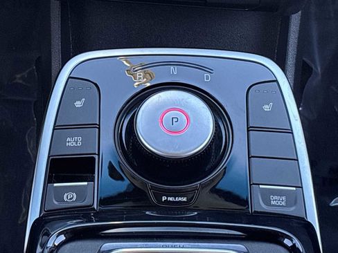 Used 2022 Kia Niro EX image 21
